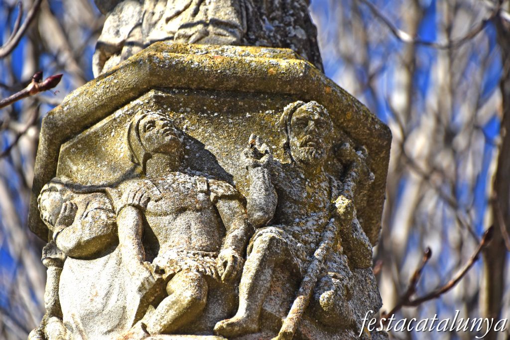 Santa Coloma de Queralt - Creu Gòtica 
