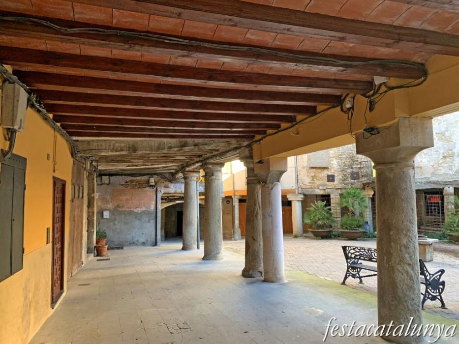 Santa Coloma de Queralt - Plaça d'Avall o de l'Església 