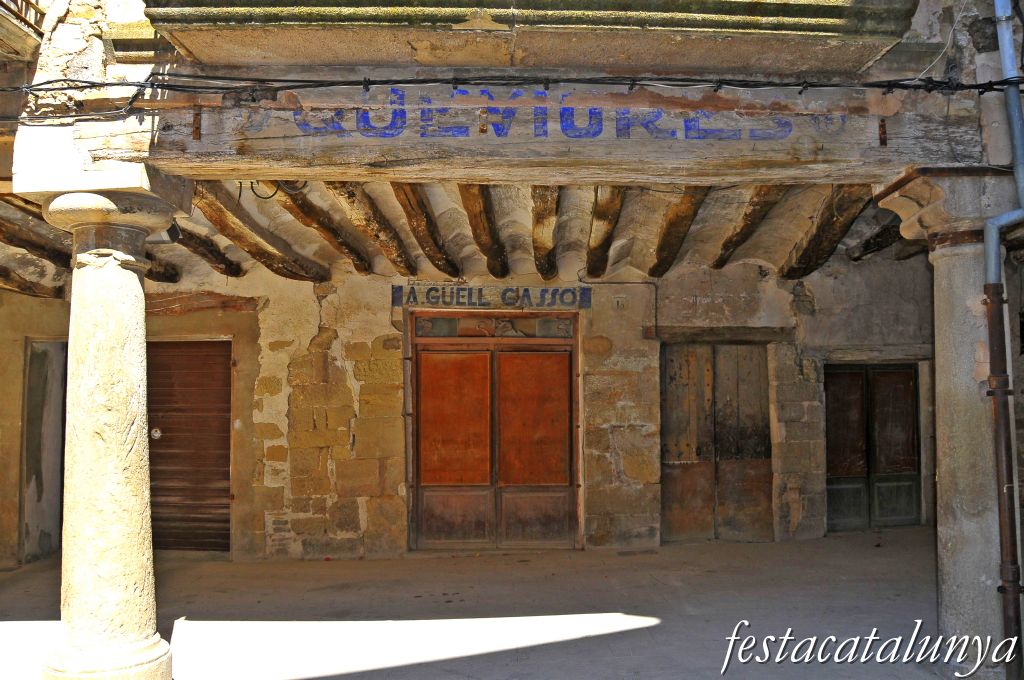 Santa Coloma de Queralt - Plaça d'Avall o de l'Església 