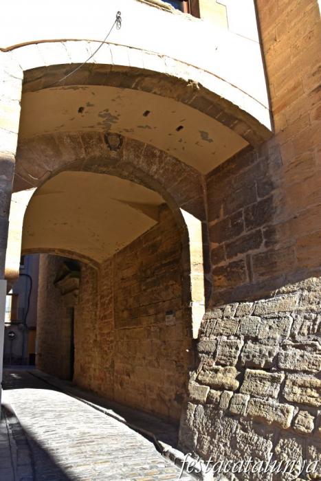 Santa Coloma de Queralt - Portal del Vicari o de Santa Maria 