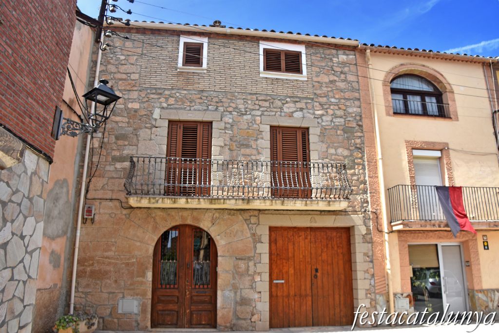 Puigverd de Lleida - Plaça de Catalunya o del Carbó 