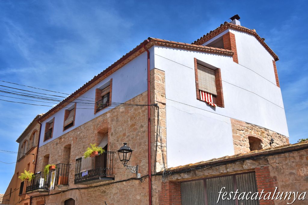 Puigverd de Lleida - Plaça de Catalunya o del Carbó 
