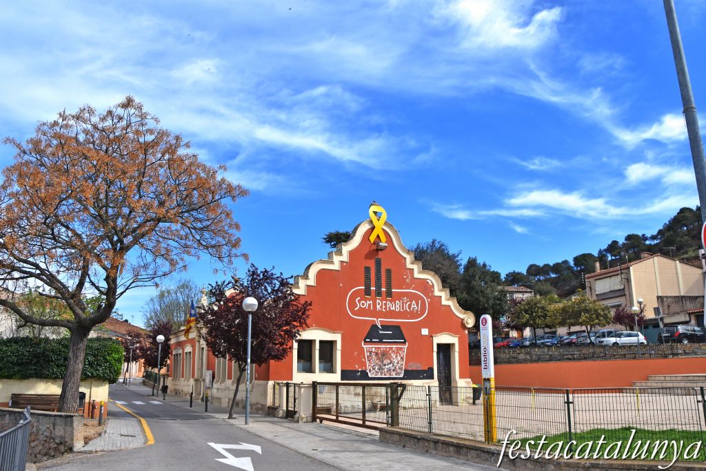 Sant Llorenç Savall - Antigues escoles