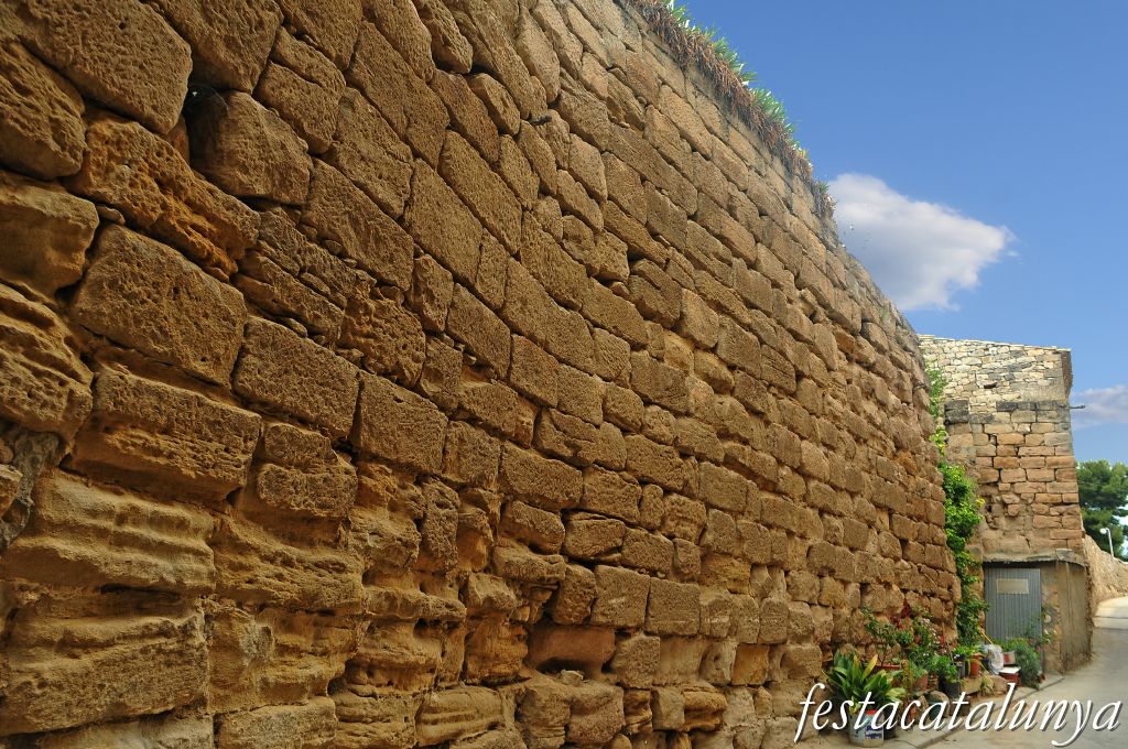 Maials - Muralles de la Vila Closa 