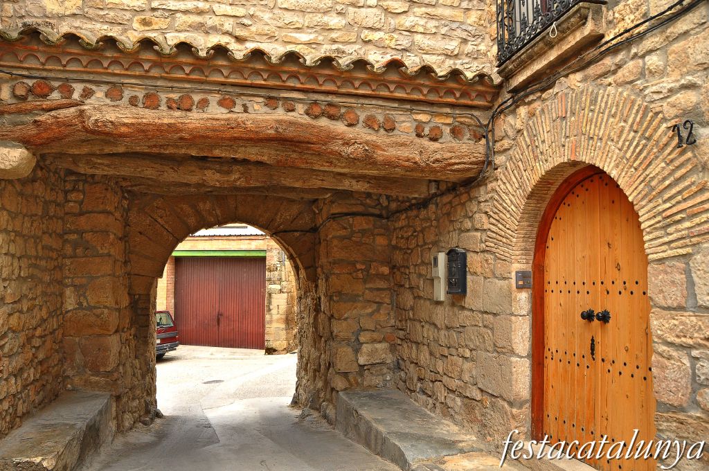 Maials - Muralles de la Vila Closa  