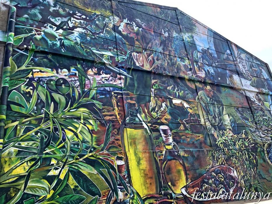 La Granadella - Cooperativa i mural 