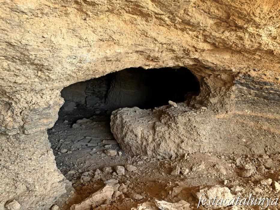 La Granadella - La gravera, galeries i coves de grava 