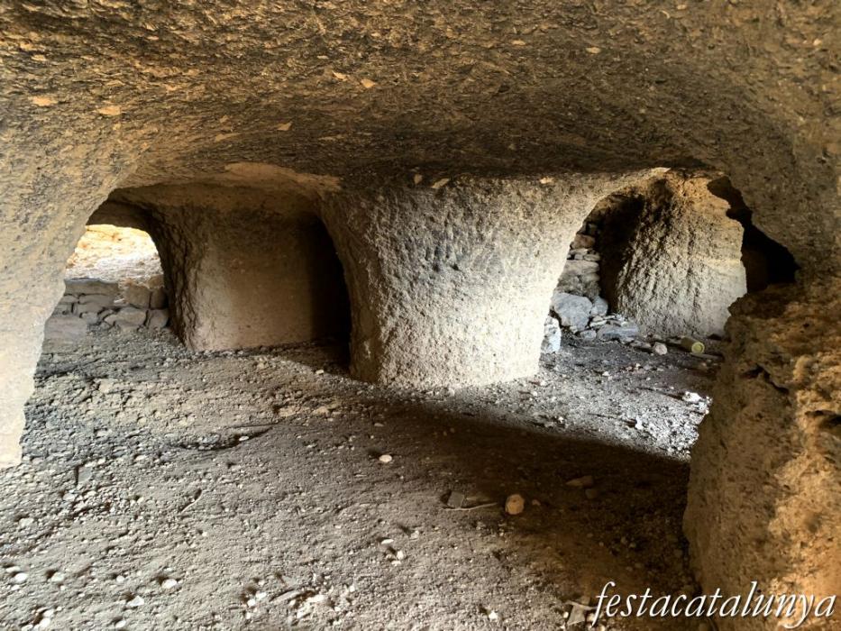 La Granadella - La gravera, galeries i coves de grava 