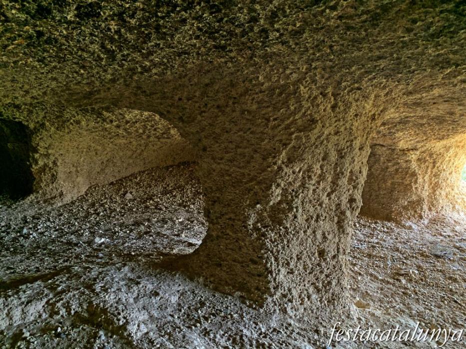 La Granadella - La gravera, galeries i coves de grava 