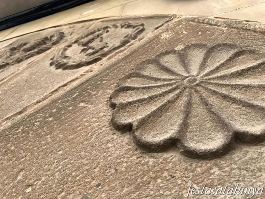 La Granadella - Nucli històric - Casa Plaça de la Vila, 5