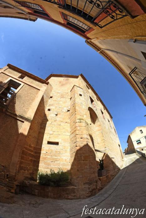 Centre de la Cultura de l'Oli a l'antic convent de Santa Maria de la Granadella ***