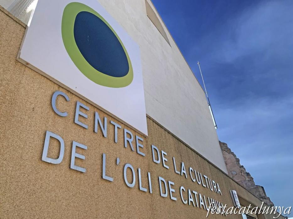 Centre de la Cultura de l'Oli a l'antic convent de Santa Maria de la Granadella ***
