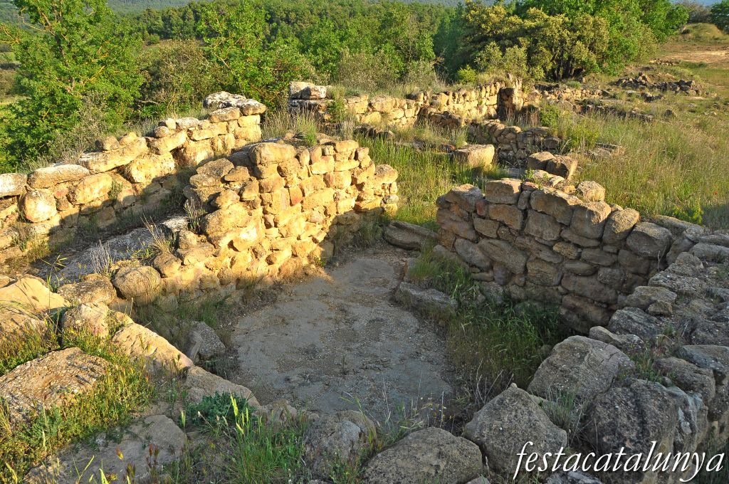 Pinell de Solsonès - Poblat ibèric del Serrat dels Moros  