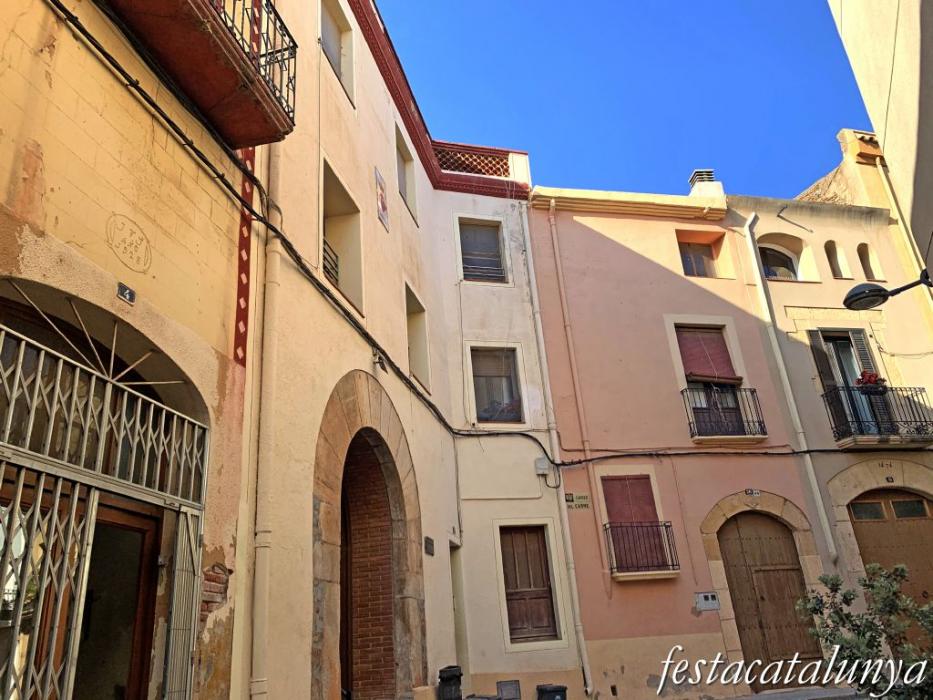 Vinyols i els Arcs - Carrer Tinent Rei 