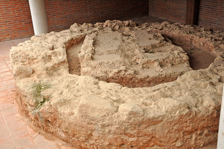 Mausoleu romà de can Palau a Sentmenat