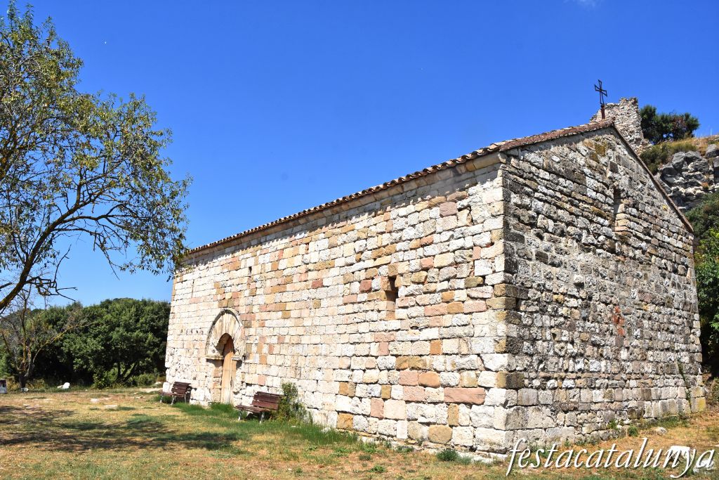Santa Maria de Miralles - Església romànica de Santa Maria del castell de Miralles 