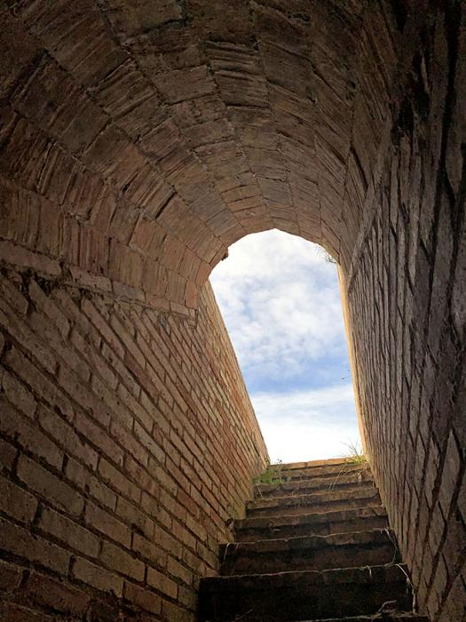 Refugi de l'aeròdrom de la guerra civil del Vesper de la Gloriosa a Pacs del Penedès***