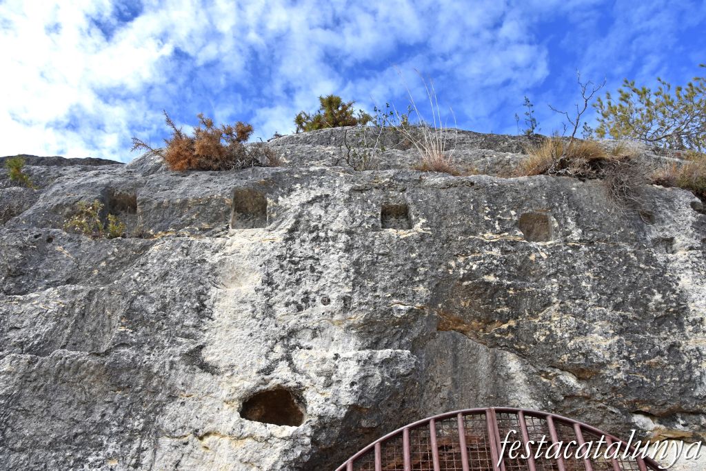 Pacs del Penedès - Muntanya i ermita de Sant Pau