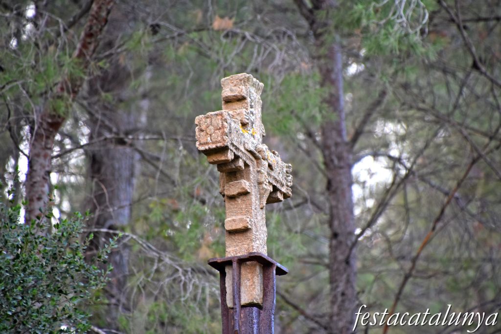 Pacs del Penedès - Muntanya i ermita de Sant Pau 