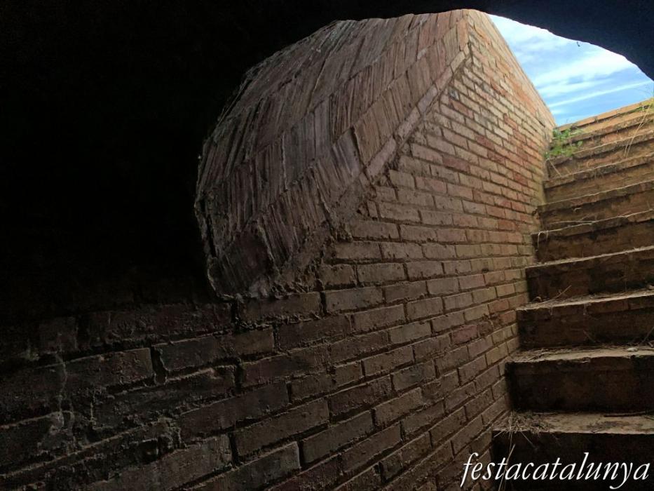 Pacs del Penedès - Refugi de l'aeròdrom de la guerra civil del Vesper de la Gloriosa 