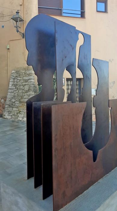 Masllorenç - Plaça Pau Casals de Masllorenç (Foto: www.festacatalunya.cat)