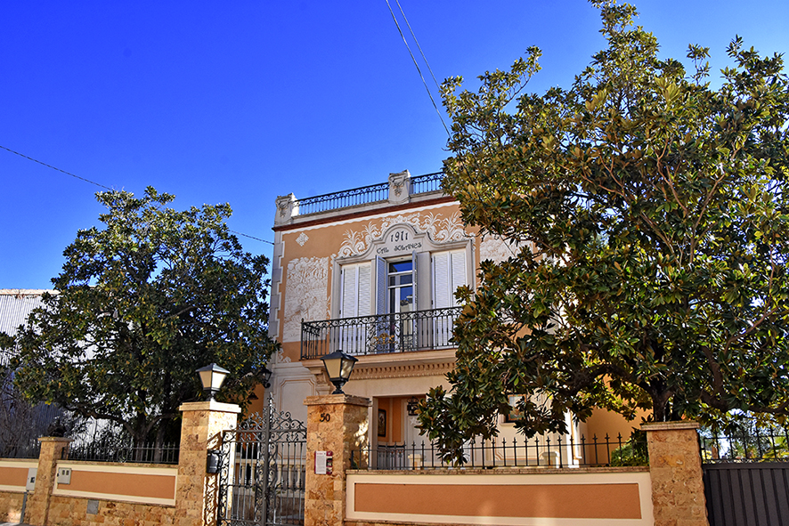 Torre Solanas dels Hostalets de Pierola