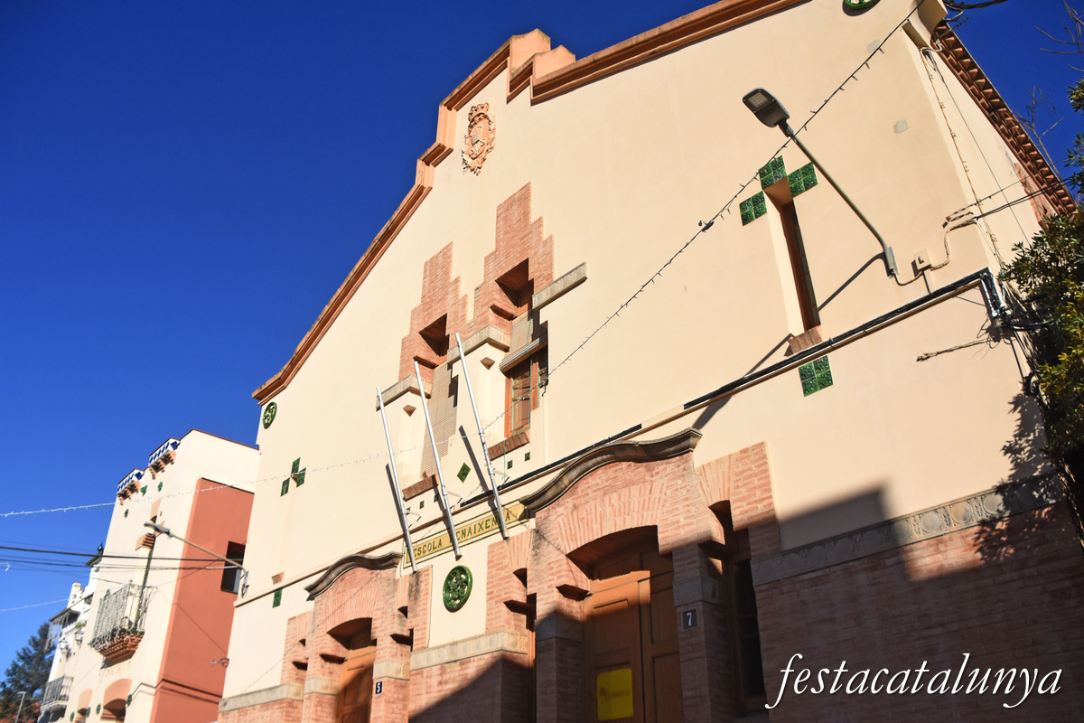 Els Hostalets de Pierola - Escoles Nacionals o Escola Renaixença