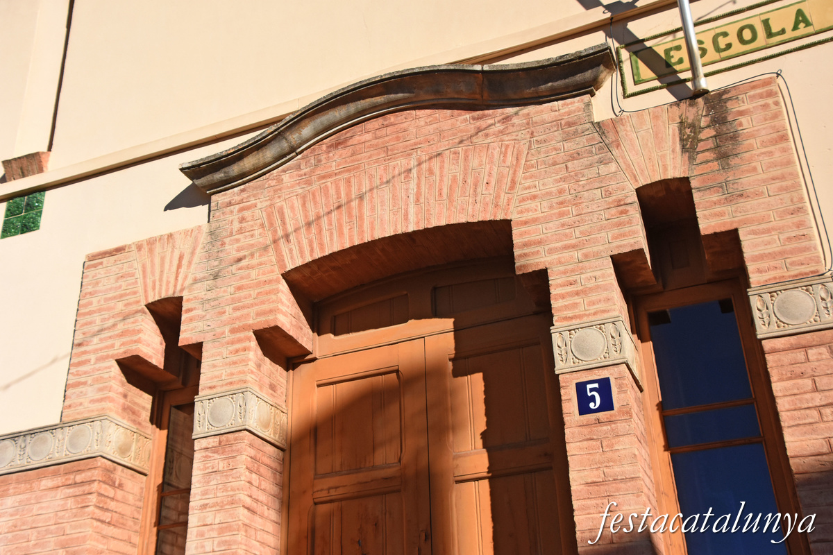 Els Hostalets de Pierola - Escoles Nacionals o Escola Renaixença 