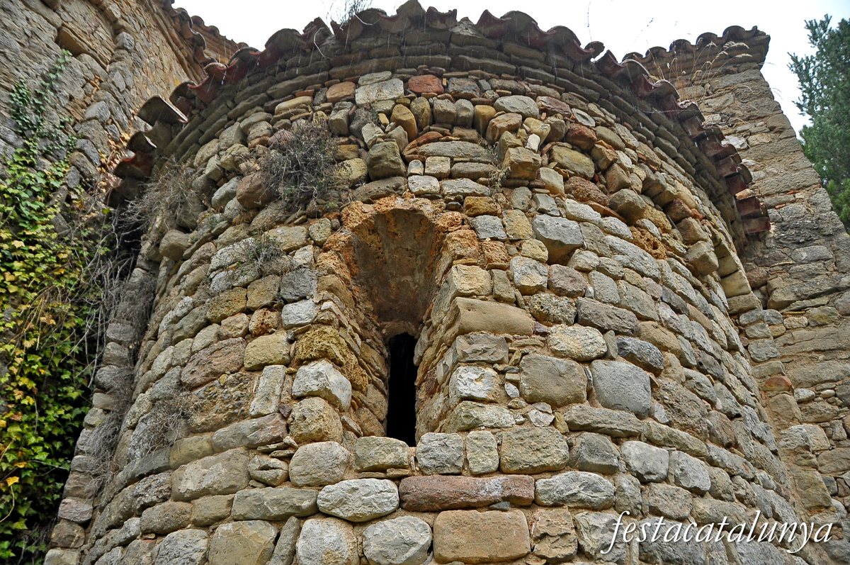 Navès - Església i antic monestir de Graudescales 