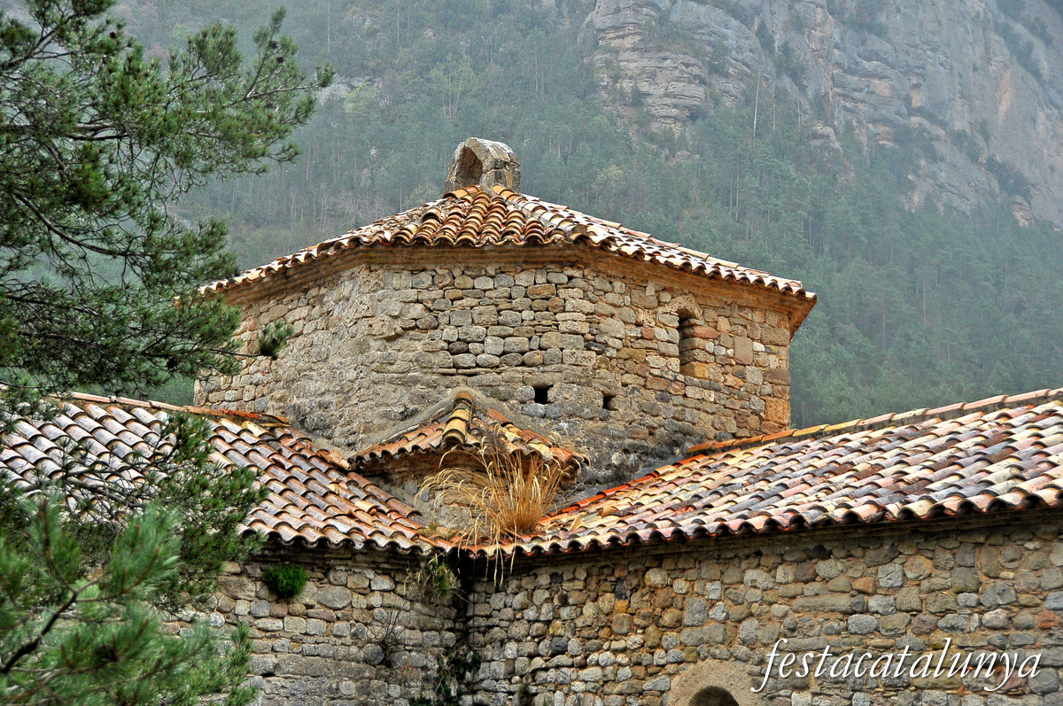 Navès - Església i antic monestir de Graudescales 