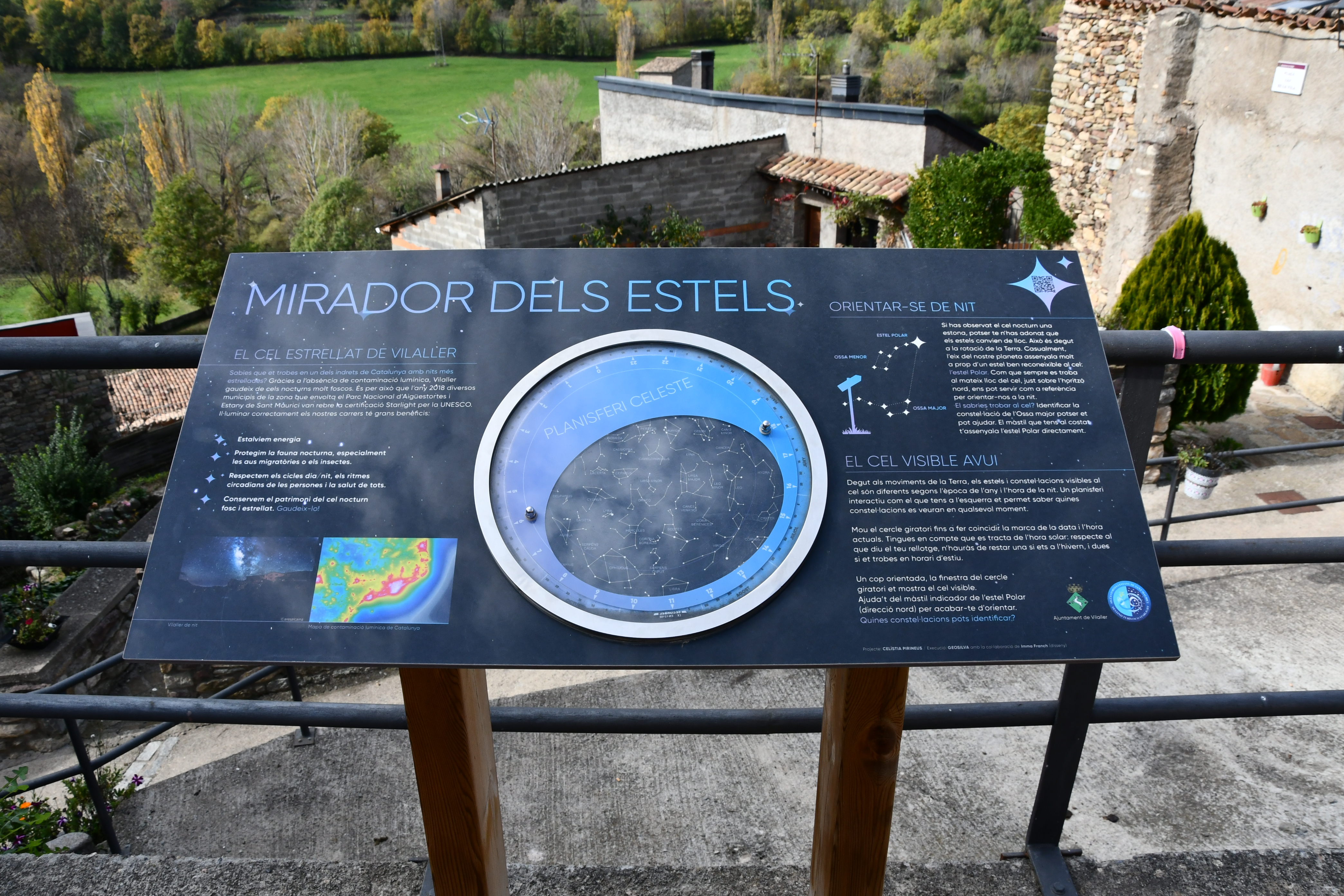 Cap de Vila i Mirador dels Estels de Vilaller ***