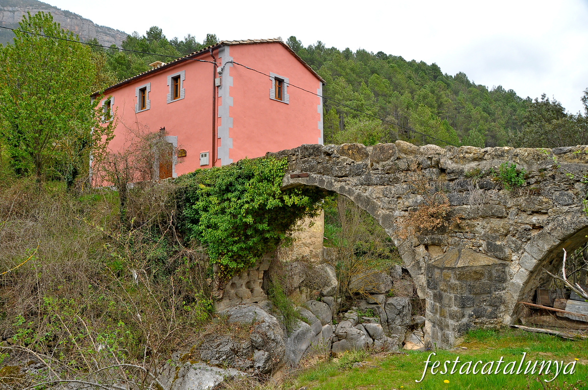 Navès - Pont Medieval a la vall d'Ora