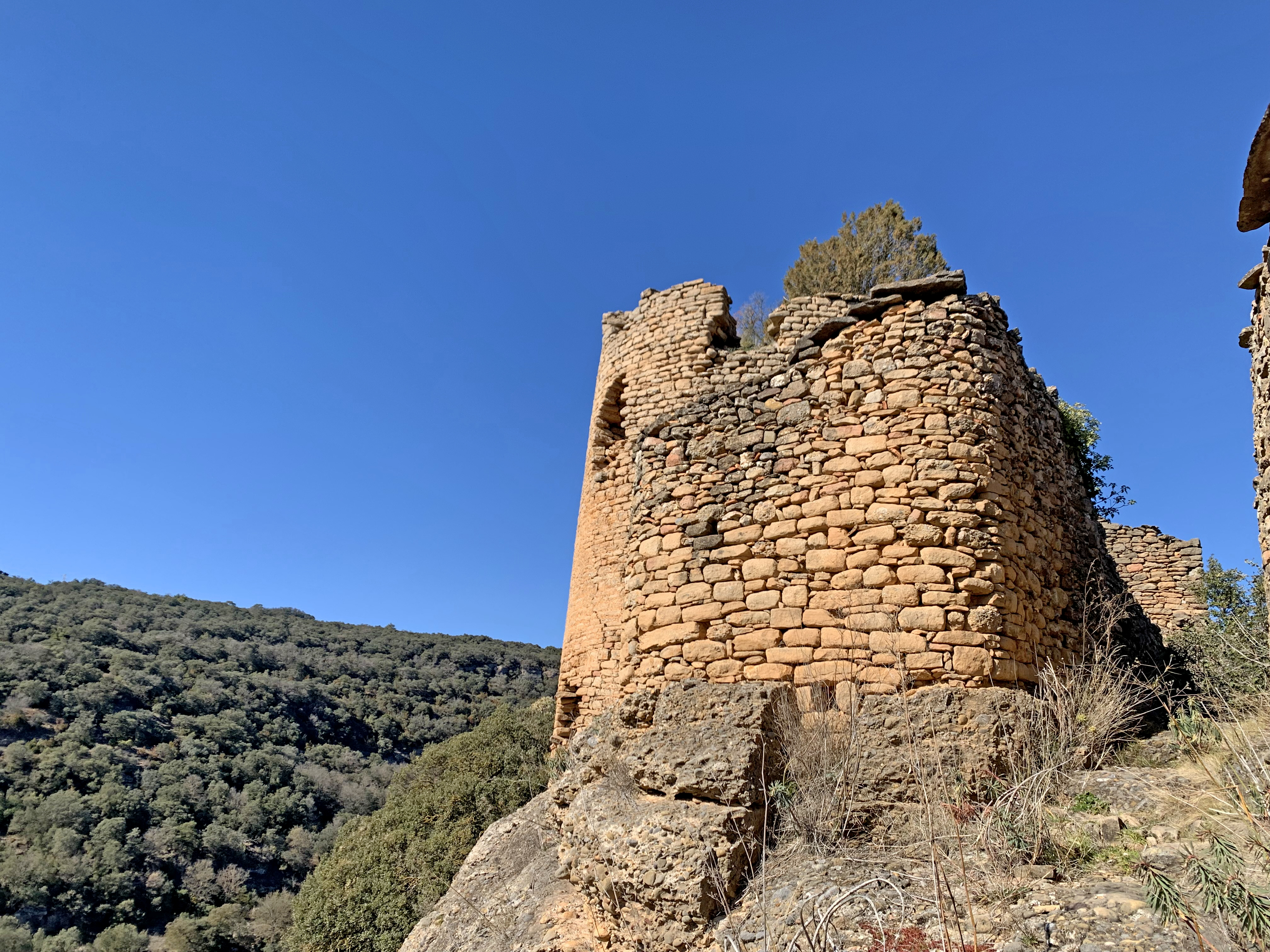 Castell de Comiols ***