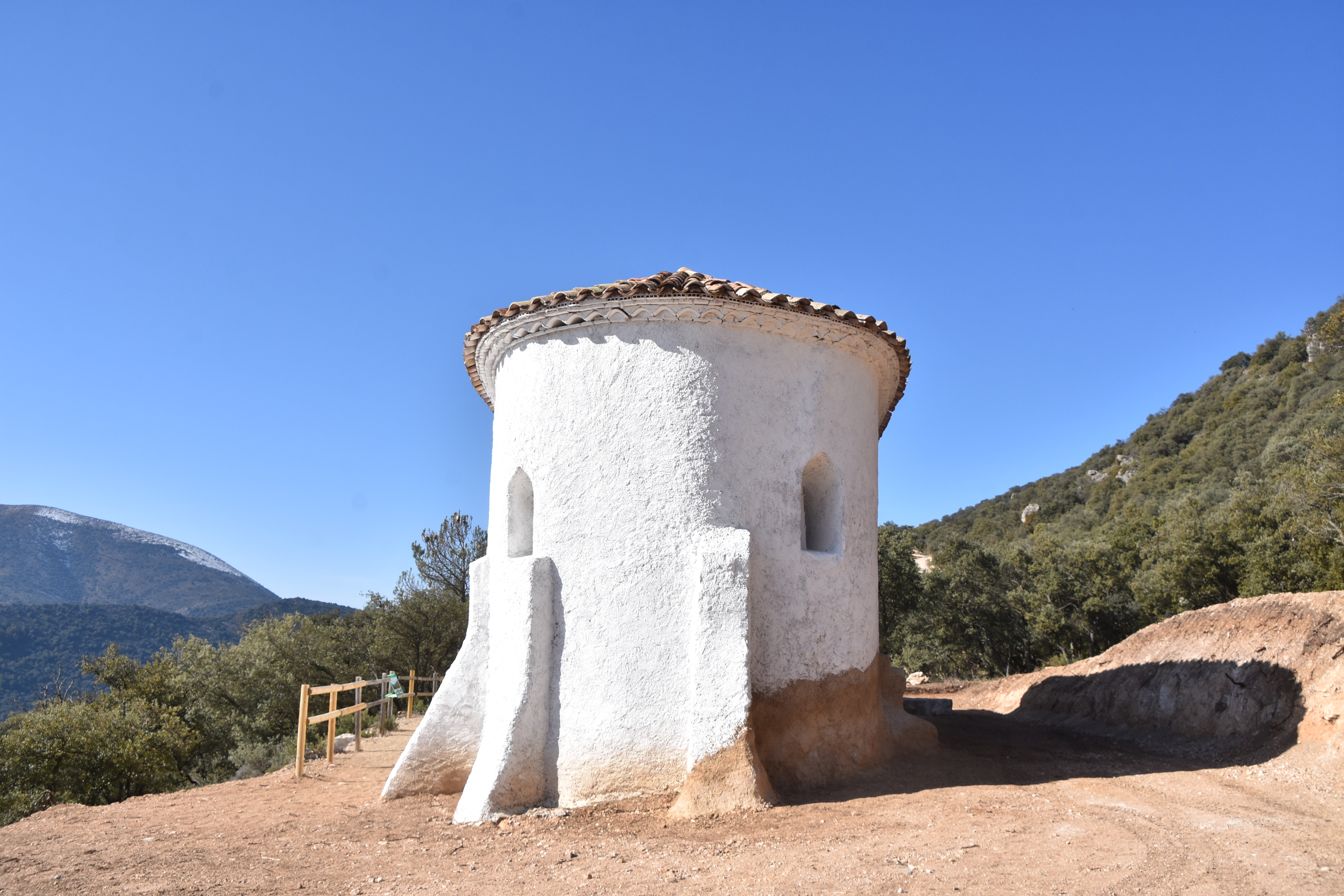 Ermita de Sant Sebastià a Santa Maria de Meià ***
