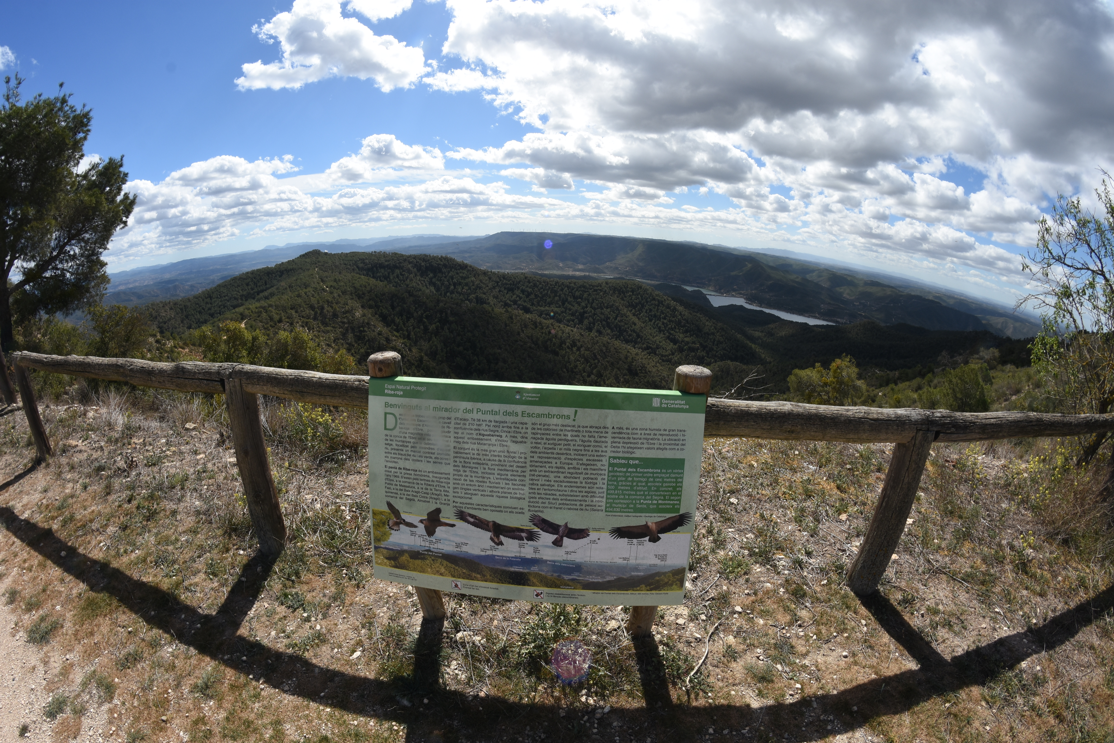 Mirador del Puntal dels Escambrons d'Almatret ***