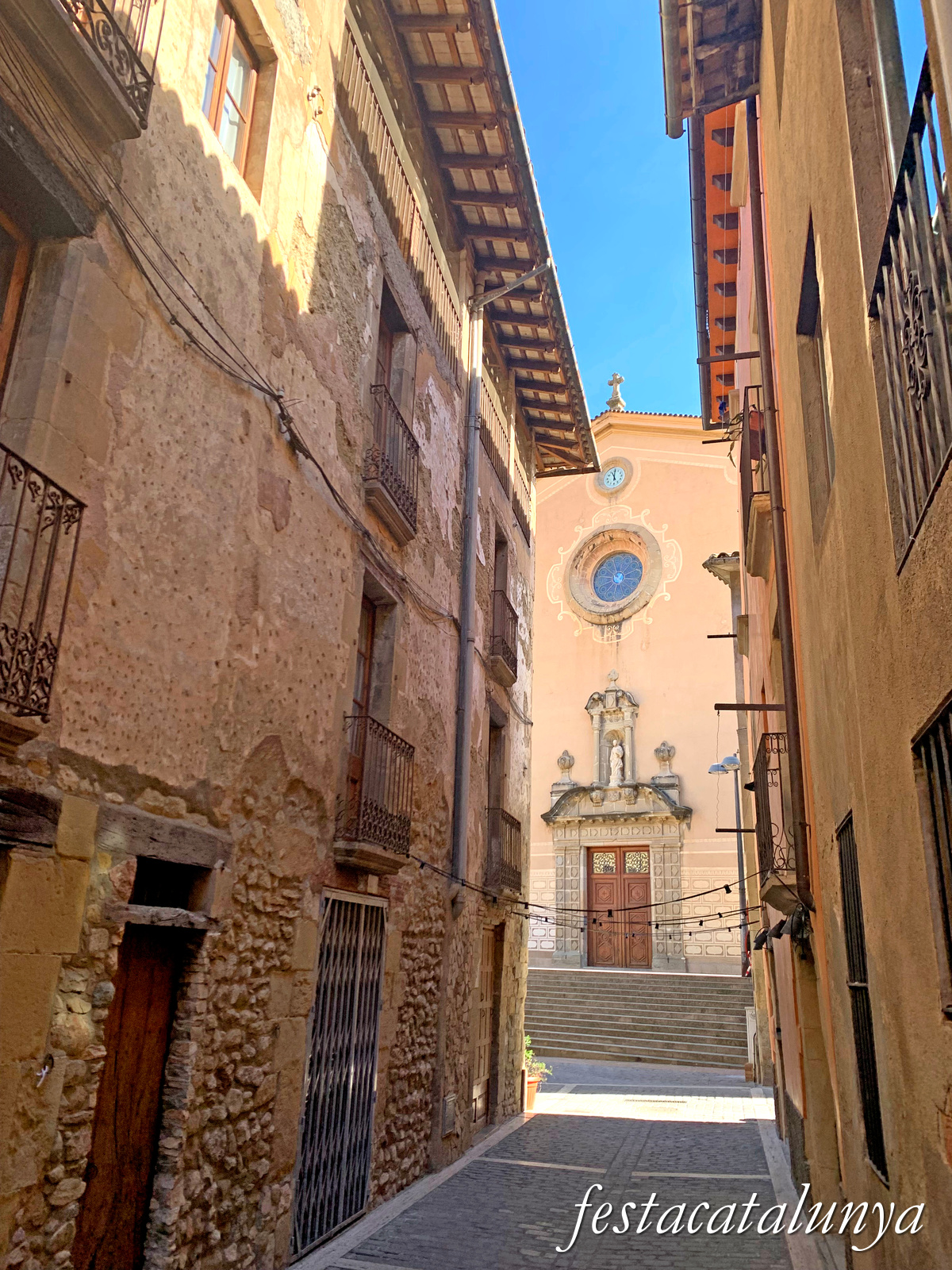 Centelles - Església parroquial de Santa Coloma i sagrera 