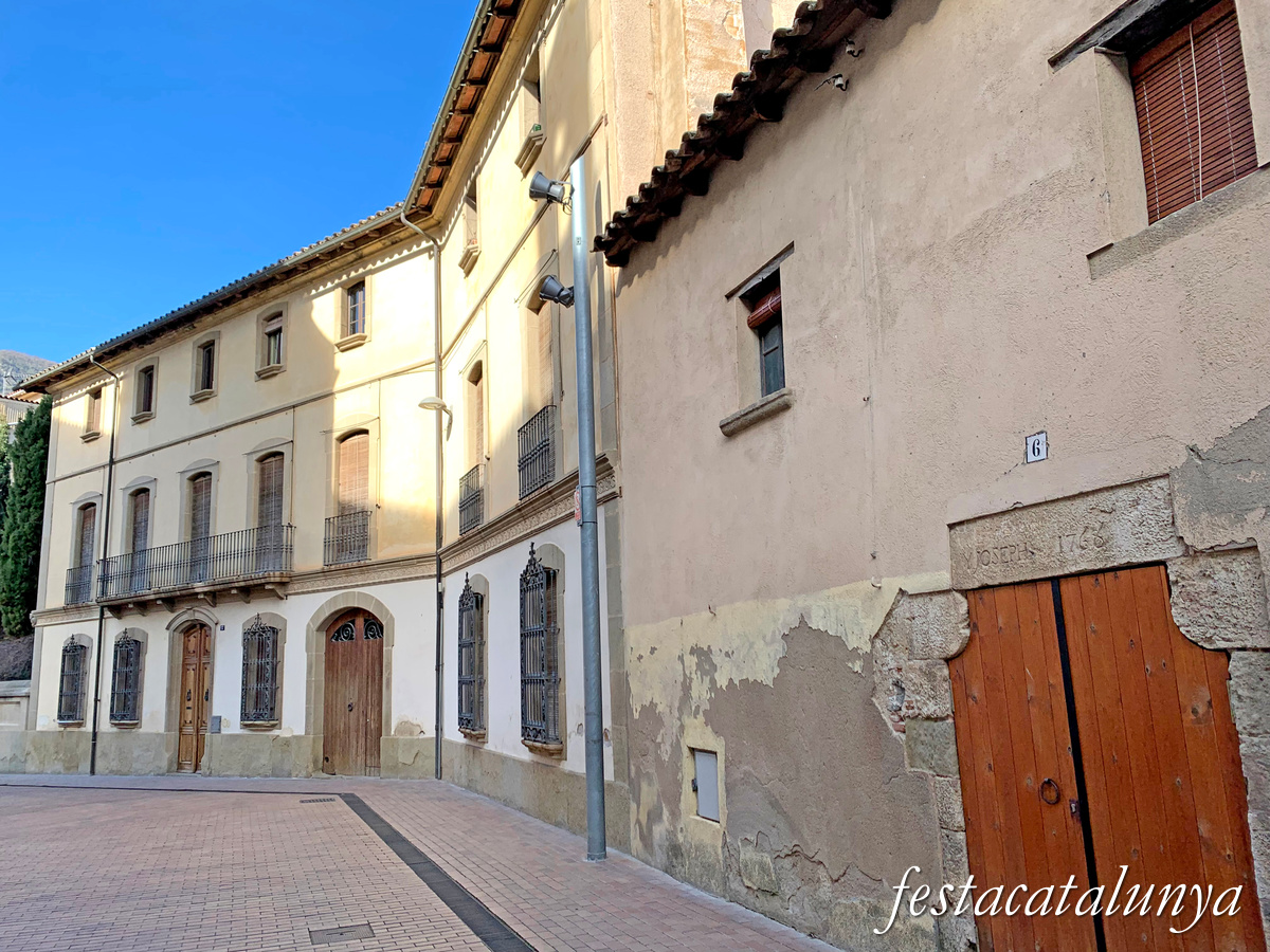 Centelles - Església parroquial de Santa Coloma i sagrera - Casa Pratmarsó 