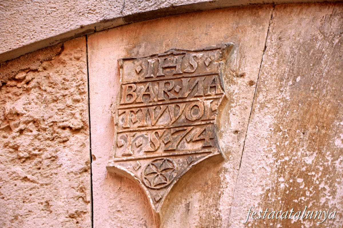 Centelles - Església parroquial de Santa Coloma i sagrera - Carrer Sant Antoni, 1