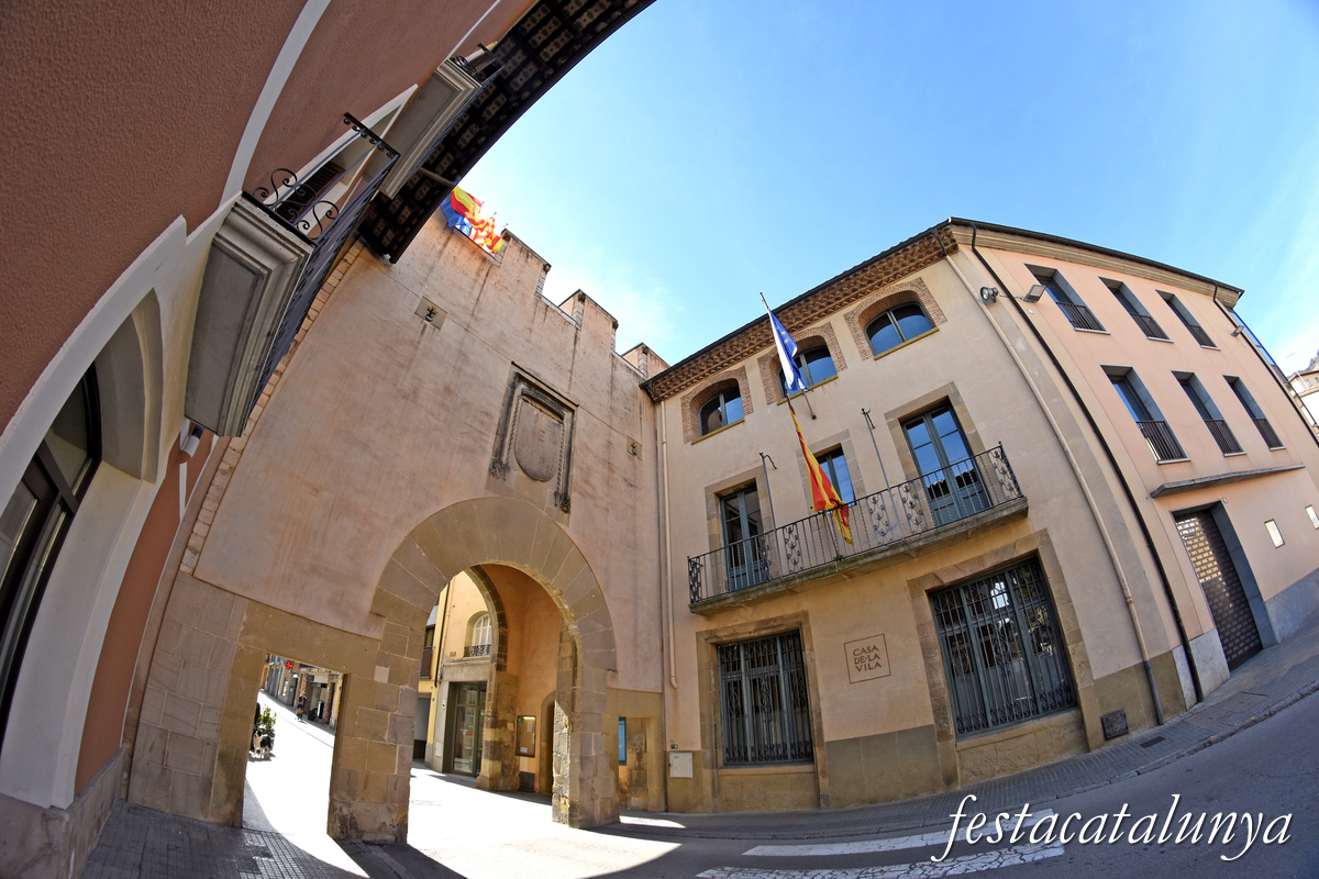 Centelles - Portal Nou i Ajuntament 