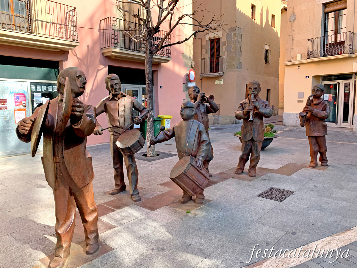 Centelles - Grup Escultòric de l'Orquestra Baliga-Balaga 
