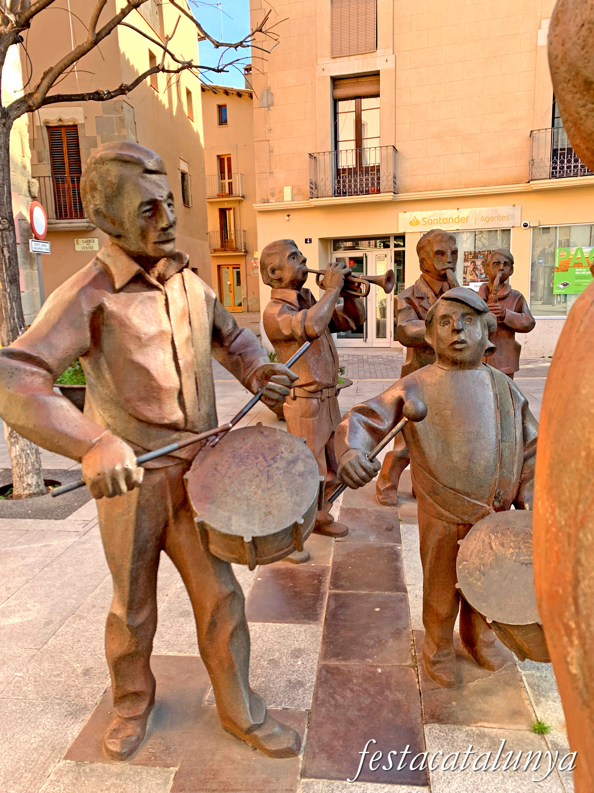 Centelles - Grup Escultòric de l'Orquestra Baliga-Balaga