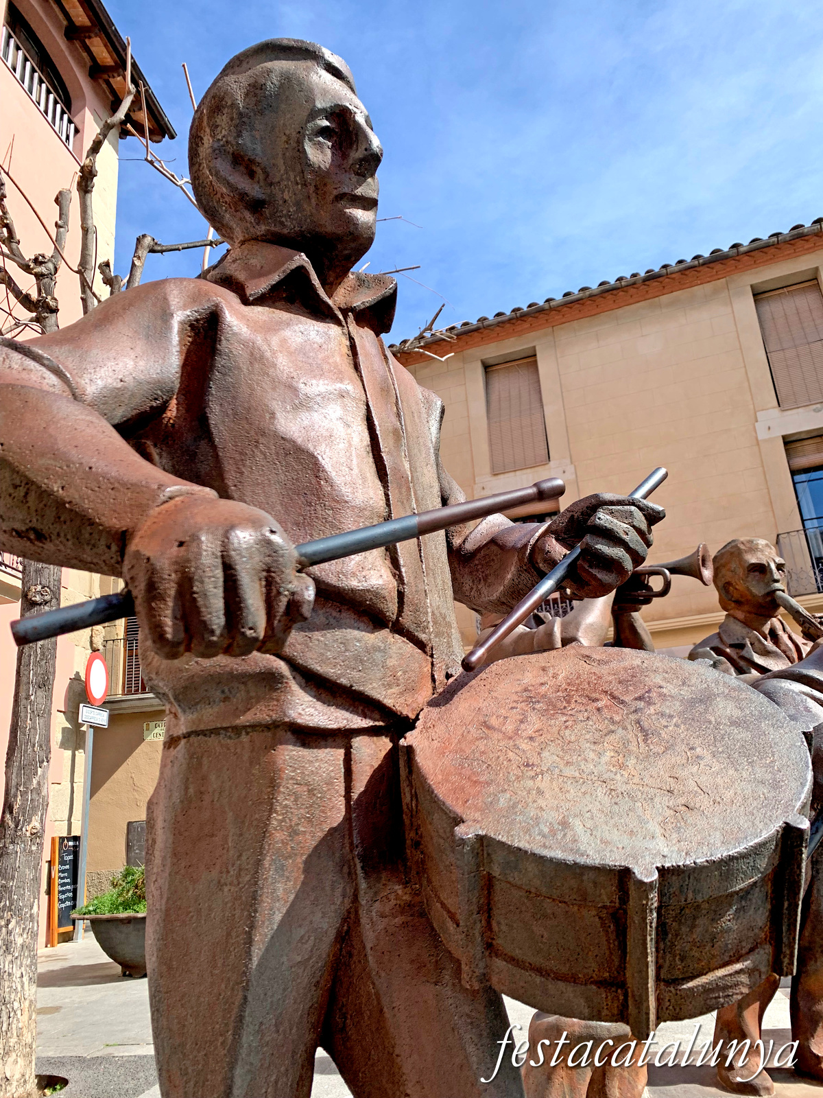 Centelles - Grup Escultòric de l'Orquestra Baliga-Balaga 
