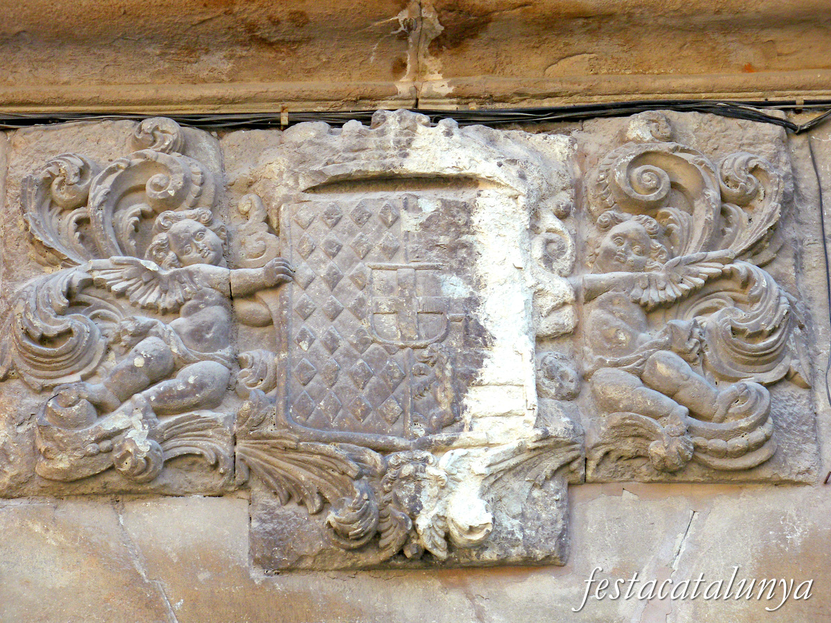 Centelles - Escut Comtes Centelles al Palau Comtal 