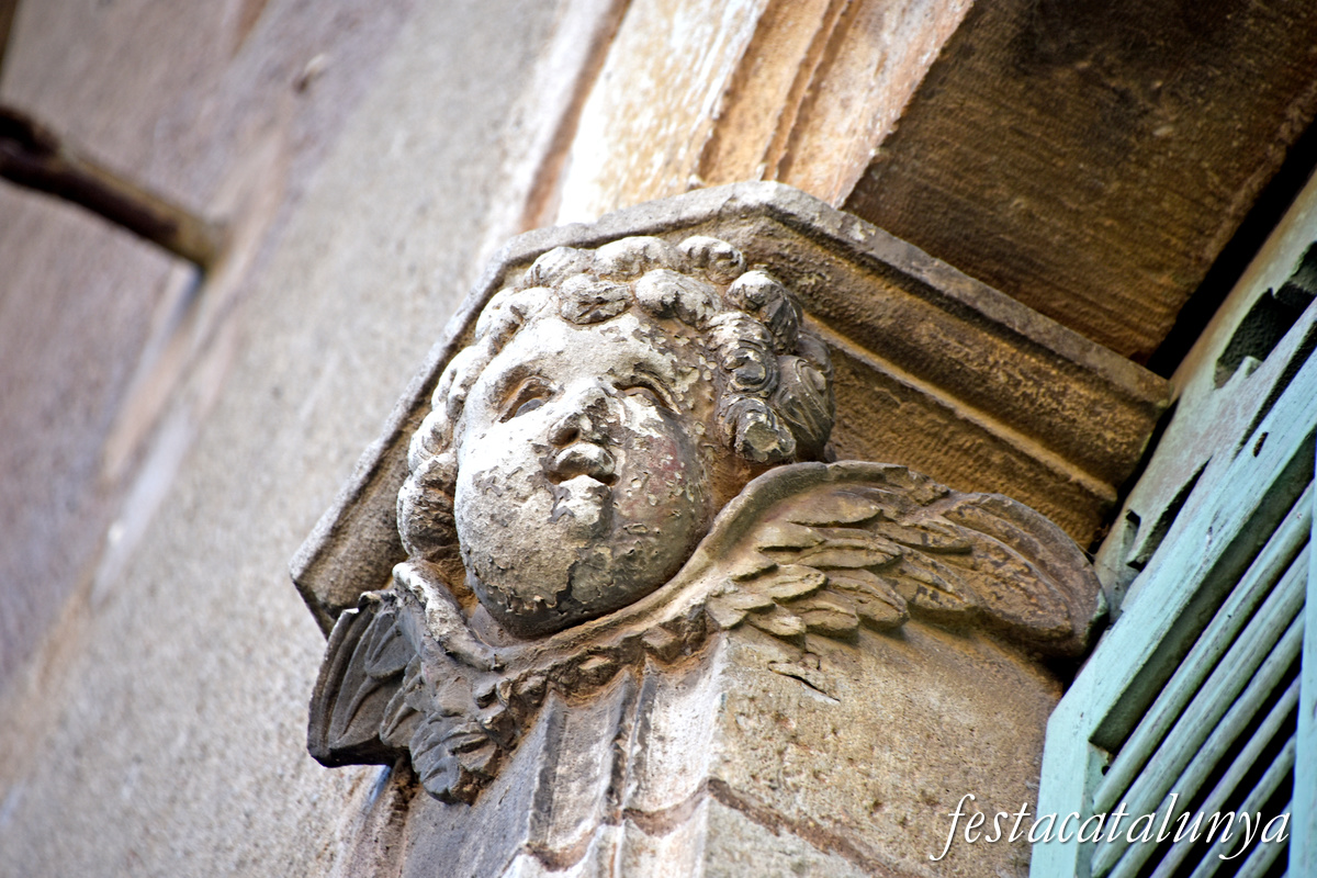 Centelles - Casa Carreras-Artau o Can Domingo 