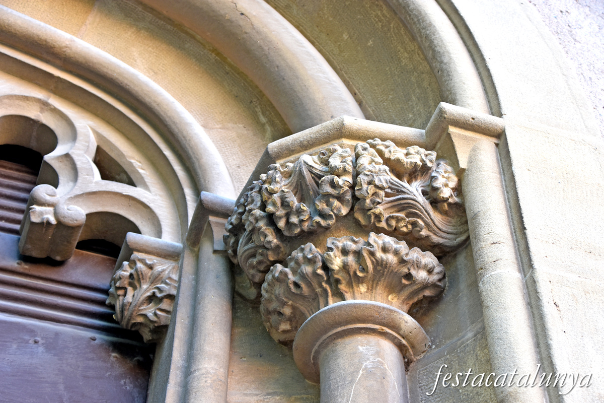 Centelles - Casa Carreras-Artau o Can Domingo 