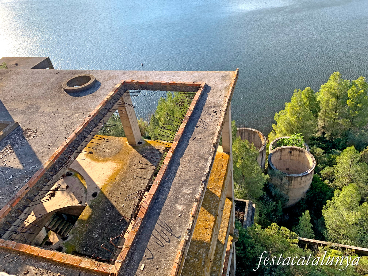 Almatret - La Fàbrica de Ciment 