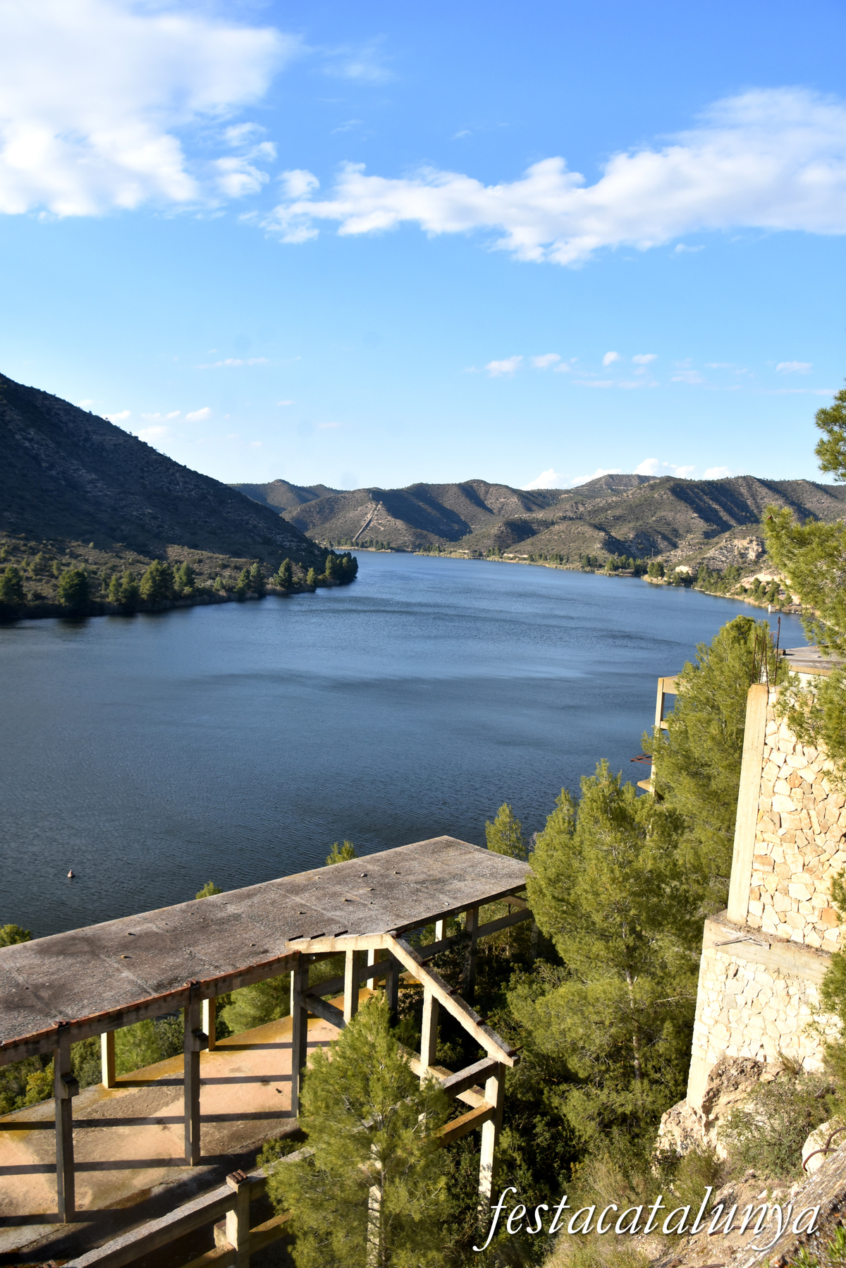 Almatret - La Fàbrica de Ciment 