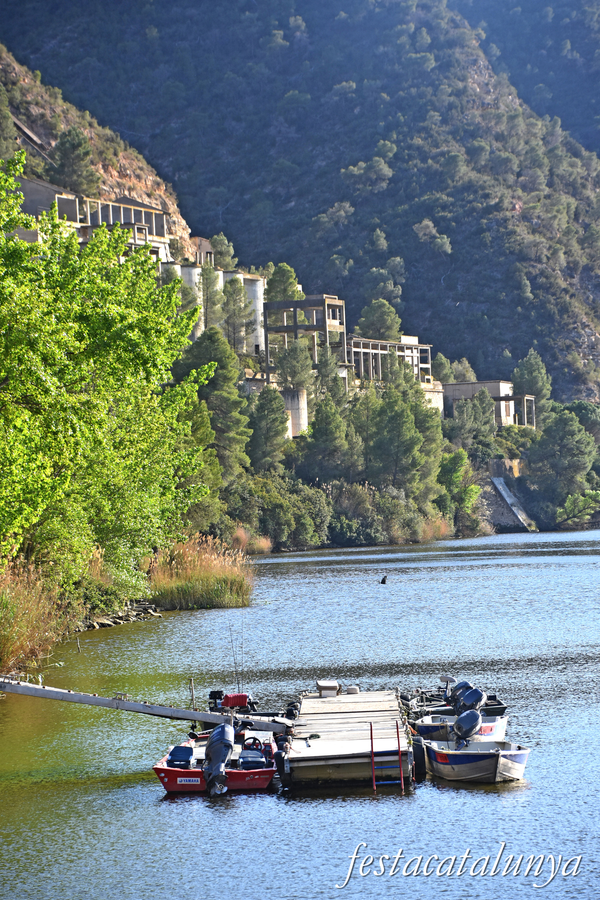 Almatret - La Fàbrica de Ciment 