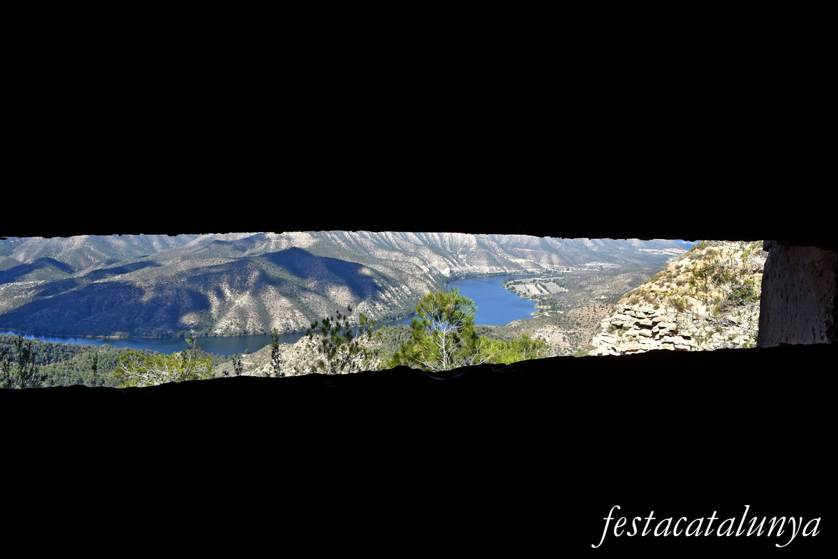 Almatret - Posicions fortificades de la guerra civil al Cingle de la Pena 