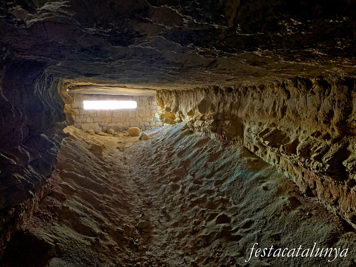 Almatret - Posicions fortificades de la guerra civil al Cingle de la Pena 